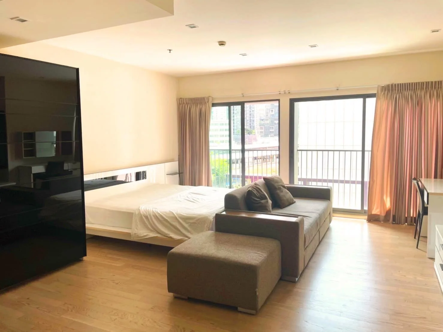 Property photos for Noble Remix