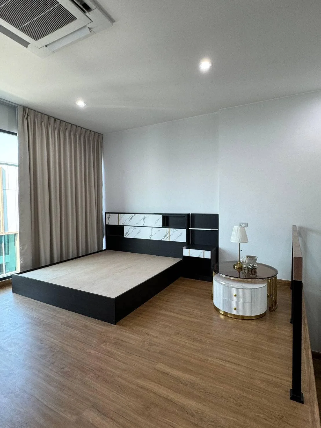 Property photos for Baan Klang Muang Sukhumvit 77
