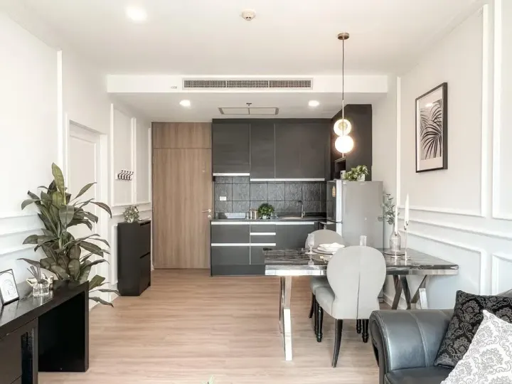 Property photos for Noble Refine
