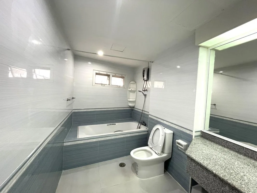 Property photos for Fifty Fifth Tower