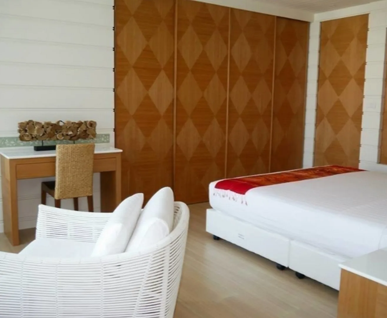 Property photos for Baan Sathorn Chaopraya