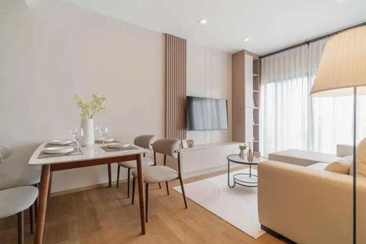 Property photos for Noble Reveal