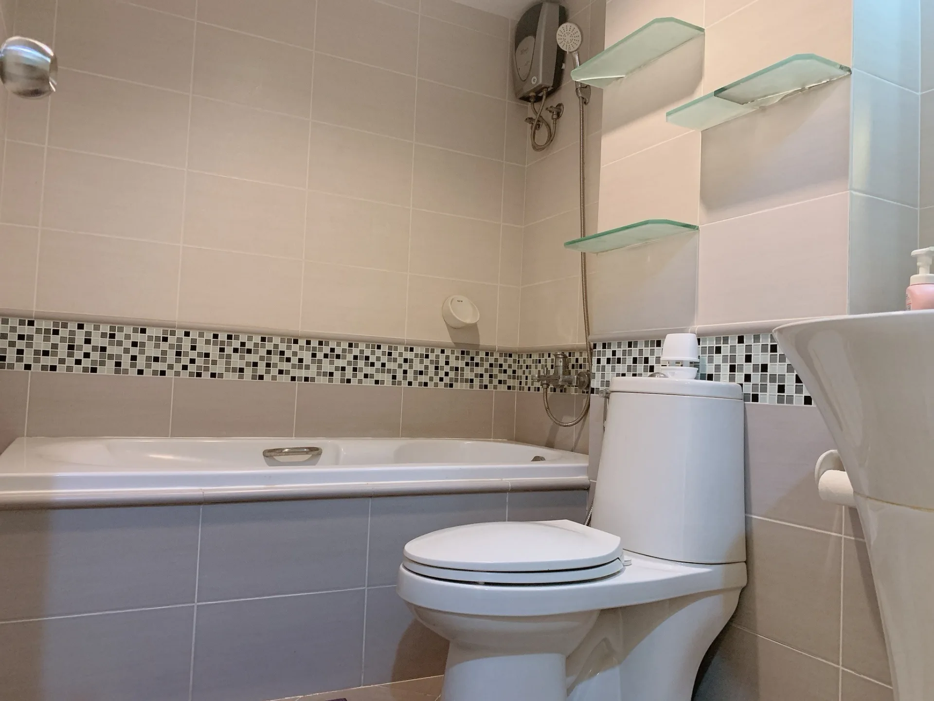Property photos for The Waterford Sukhumvit 50 Onnut
