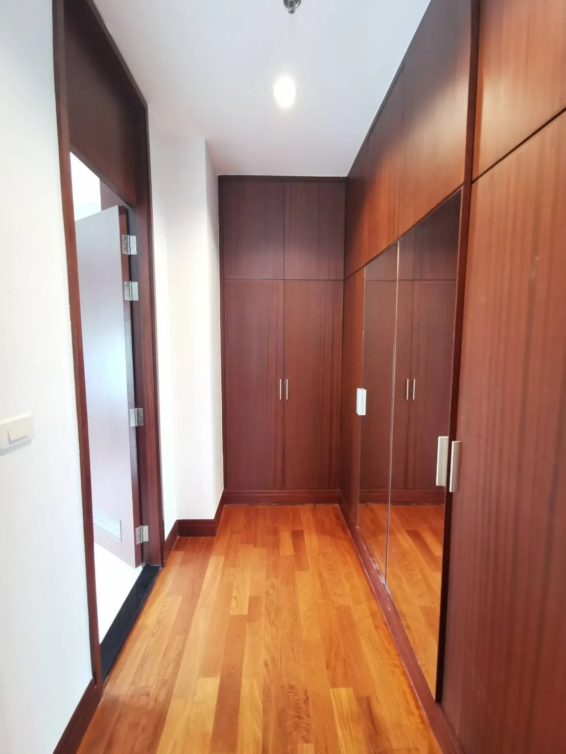 Property photos for Royal Residence Park