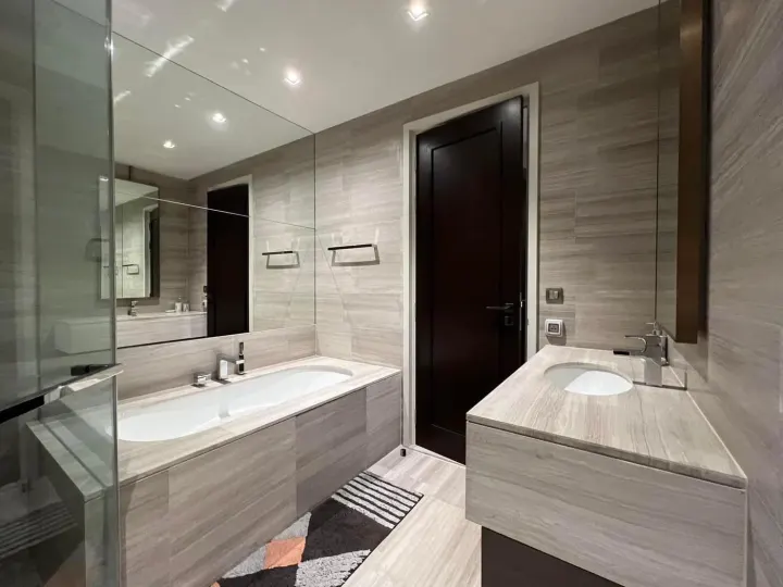 Property photos for The Diplomat 39