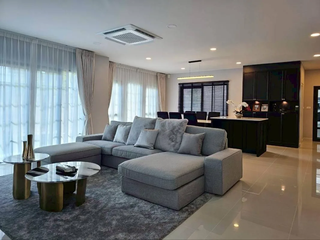 Property photos for Centro Bangna - Km.7
