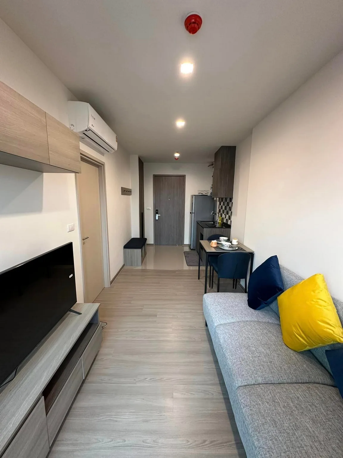 Property photos for The Base Phetchaburi-thonglor