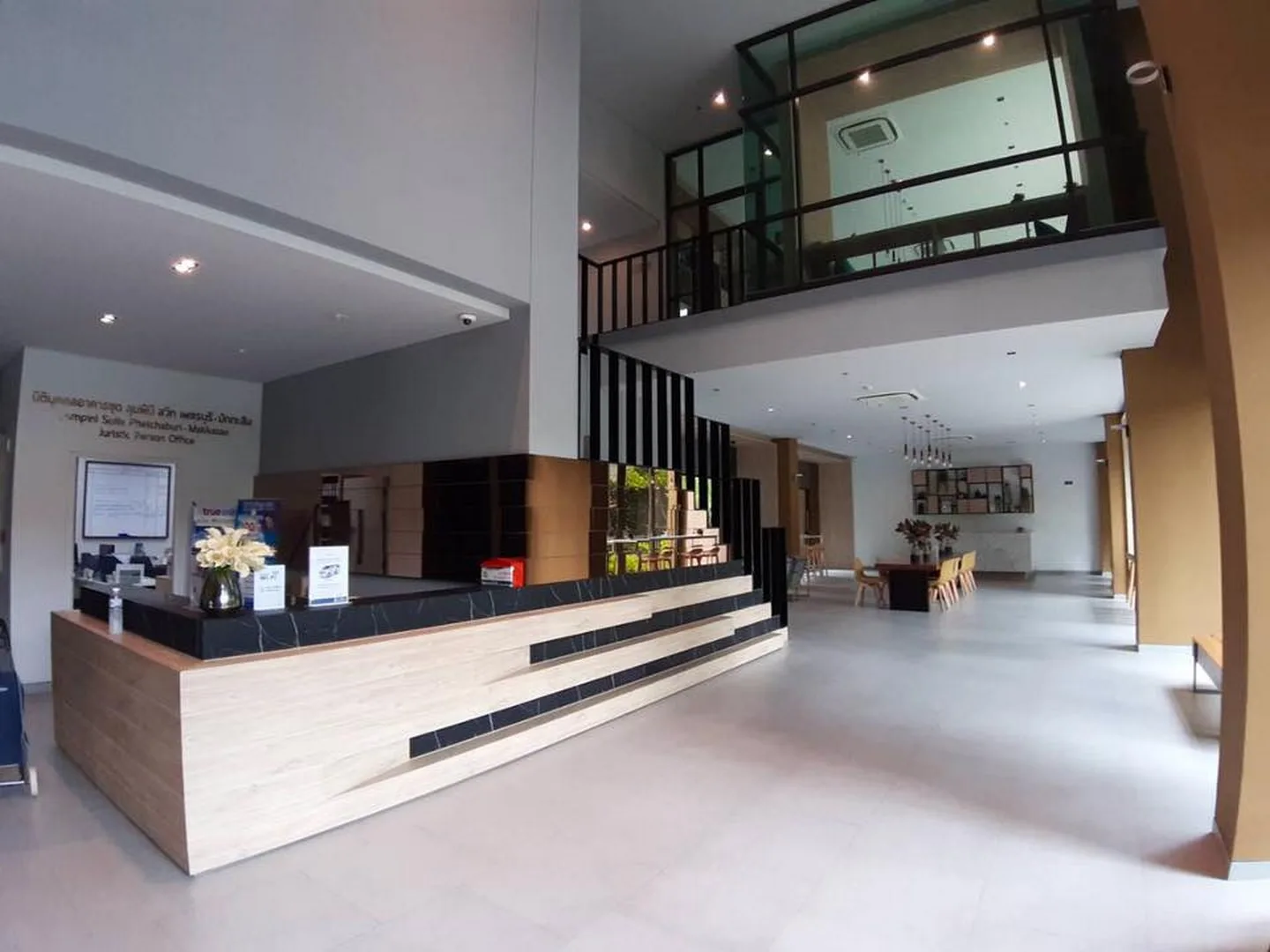 Property photos for Lumpini Suite Phetchaburi - Makkasan
