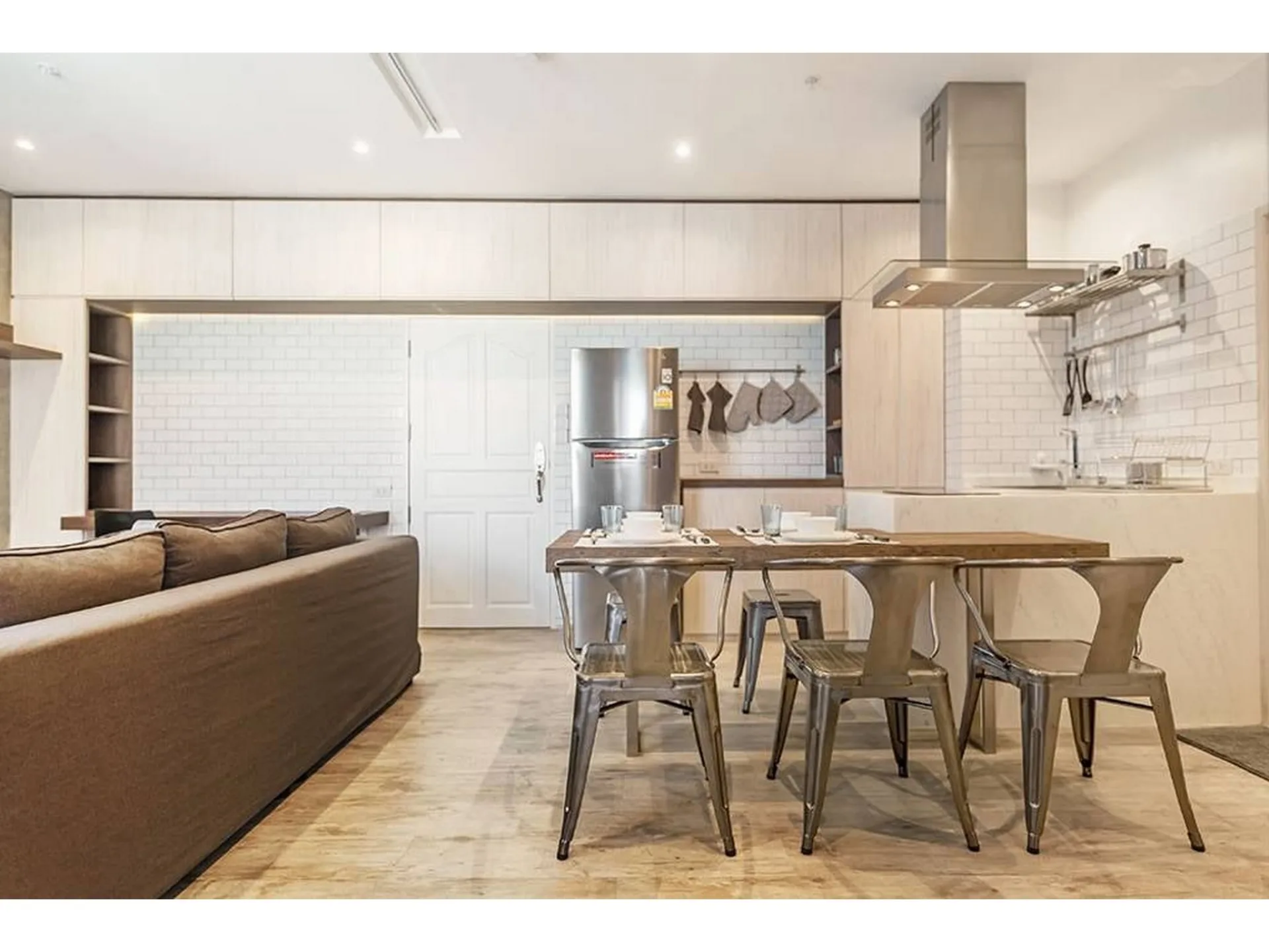 Property photos for Pathumwan Resort