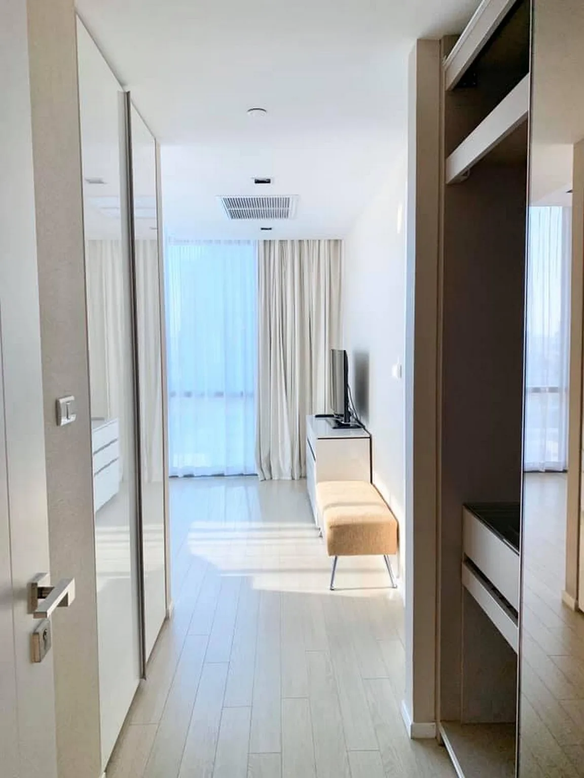 Property photos for The Room Sukhumvit 21