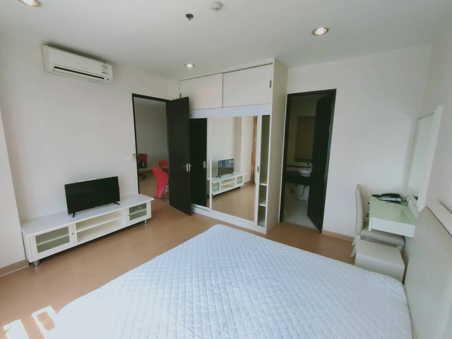 Property photos for Baan Klang Krung Siam - Pathumwan
