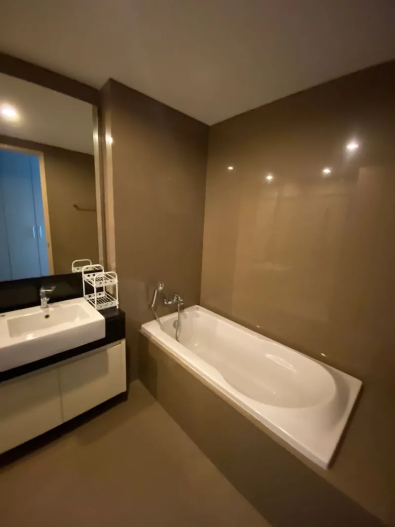 Property photos for Siri On 8