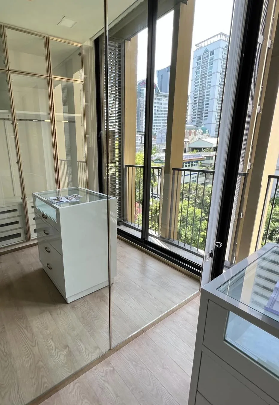 Property photos for Noble BE19