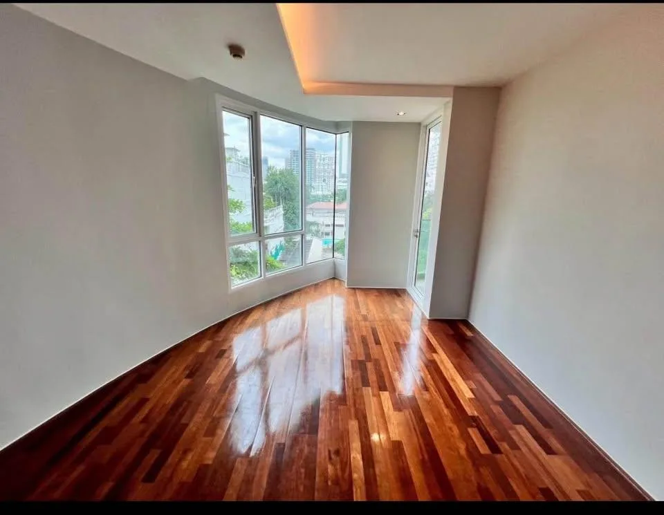 Property photos for Beverly 33