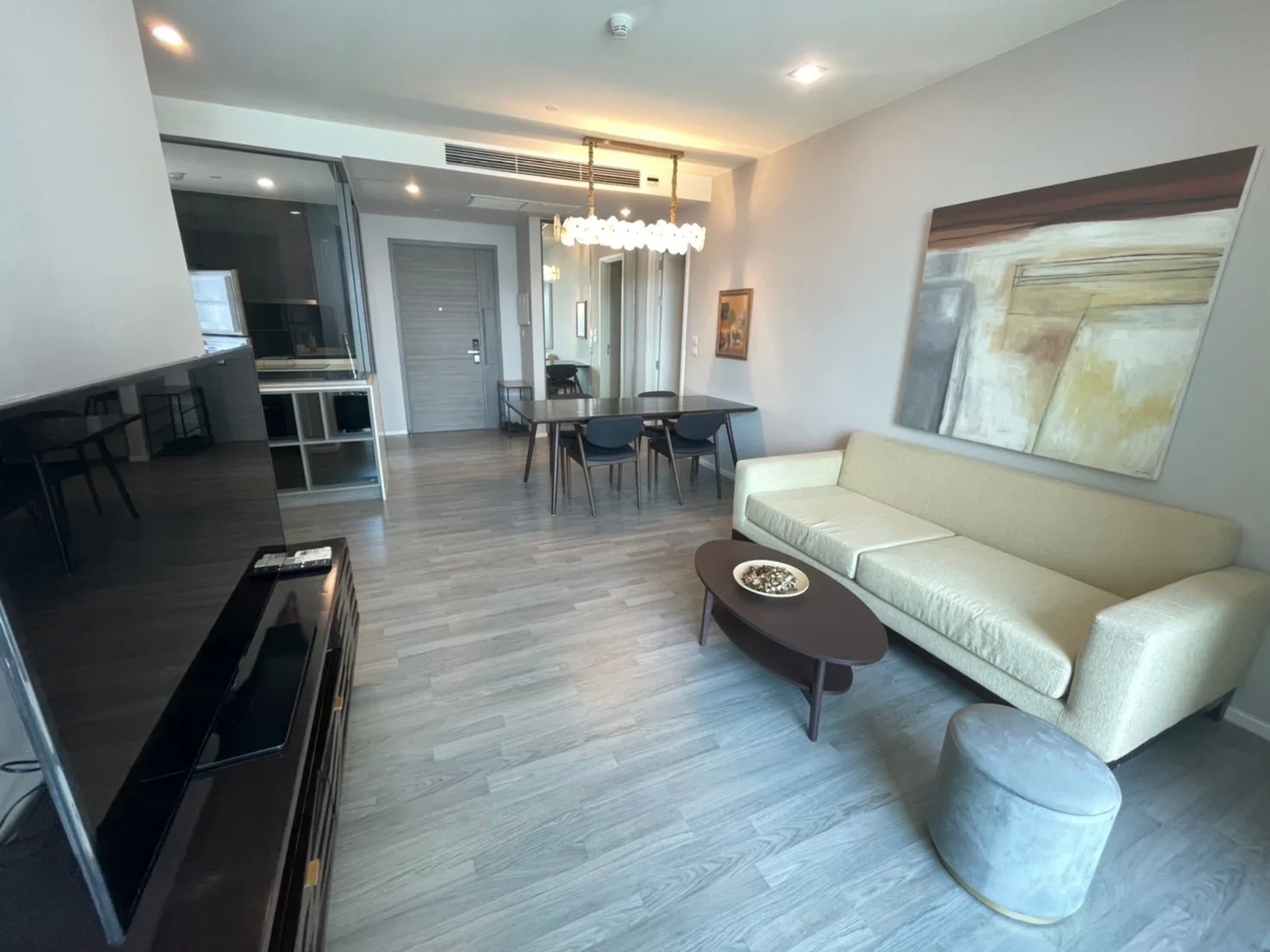 Property photos for The Room Sukhumvit 69