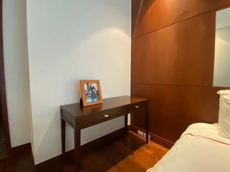 Property photos for Royal Residence Park