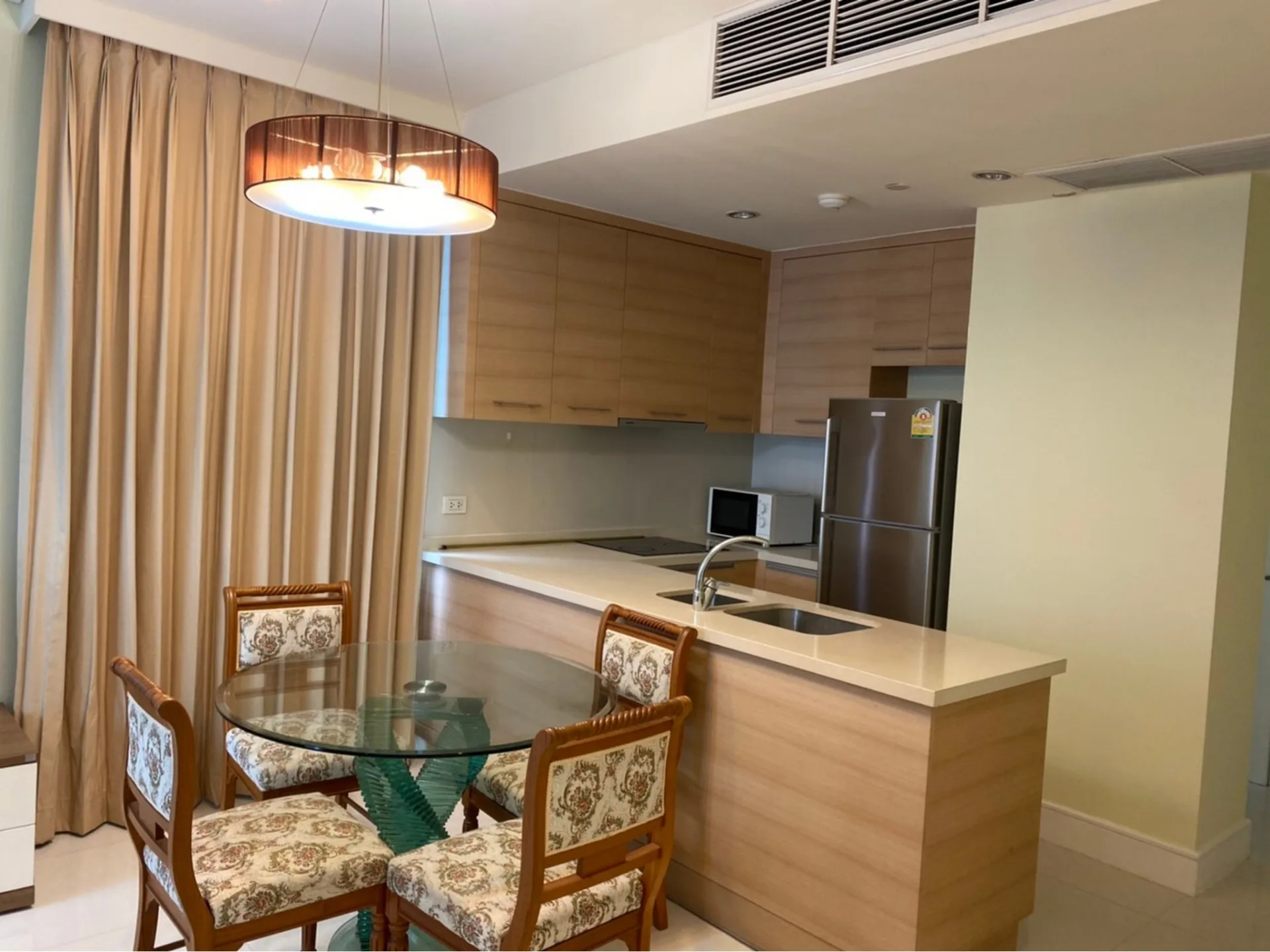 Property photos for Aguston Sukhumvit 22