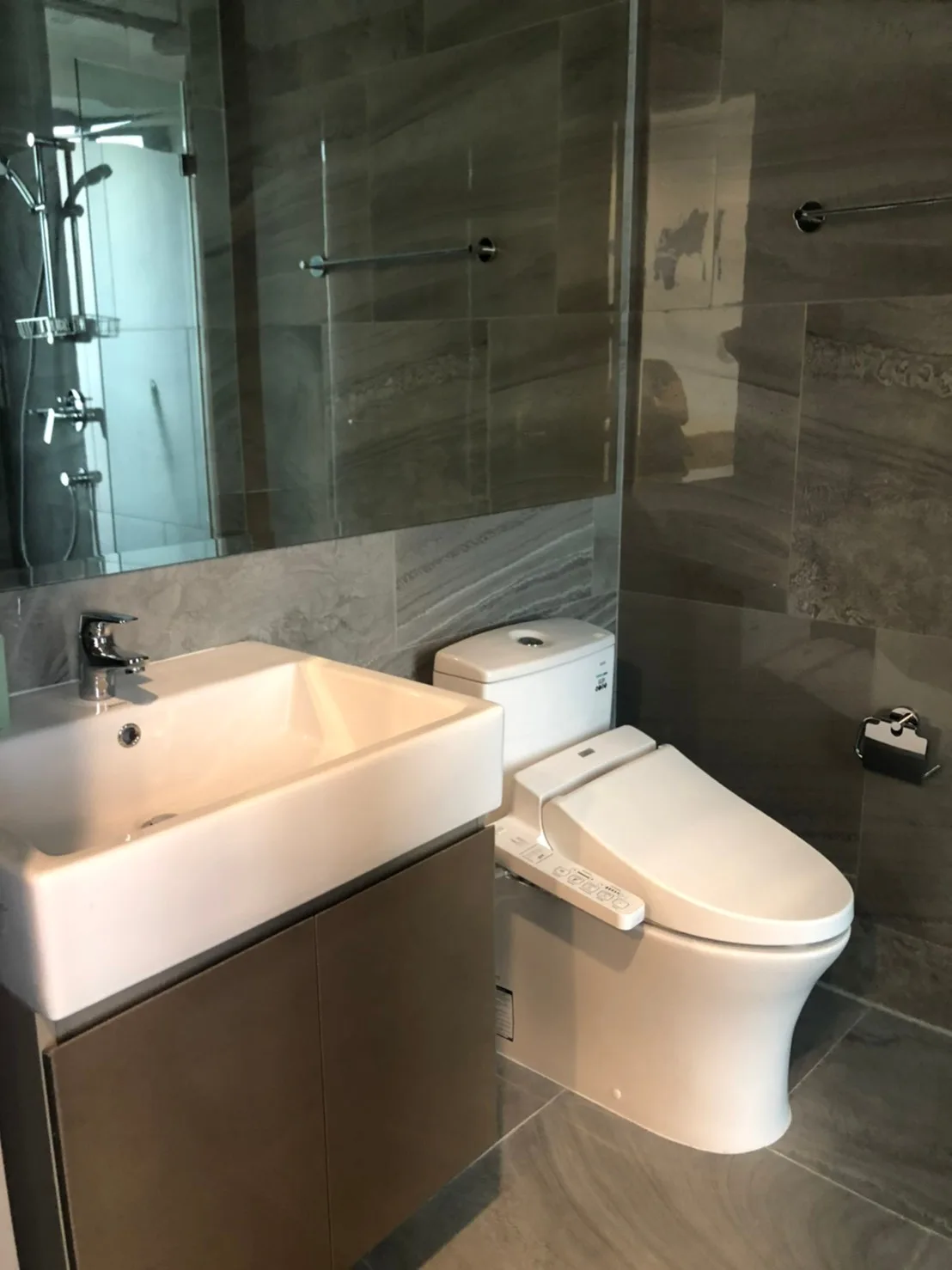 Property photos for Ideo Q Victory