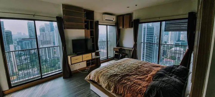 Property photos for Noble Refine