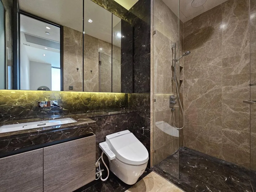Property photos for 28 Chidlom