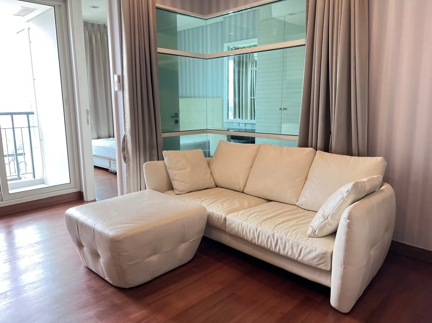 Property photos for Ivy Thonglor