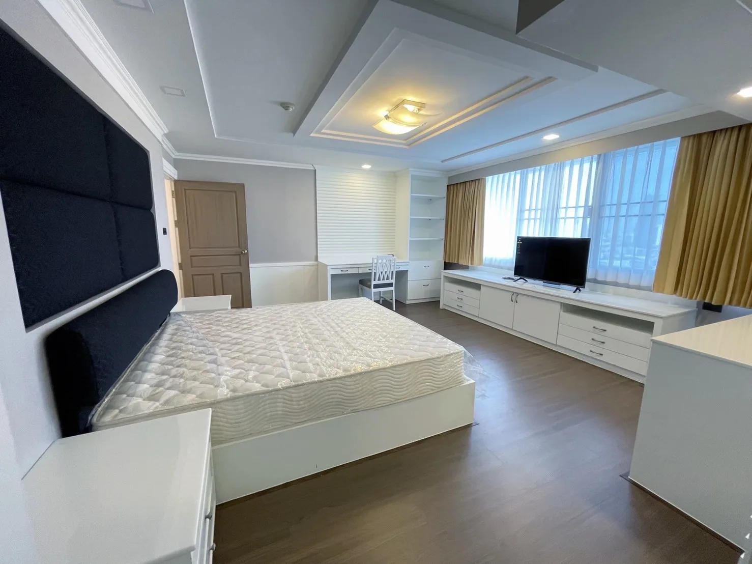 Property photos for Oriental Towers