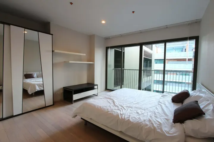 Property photos for Noble Solo