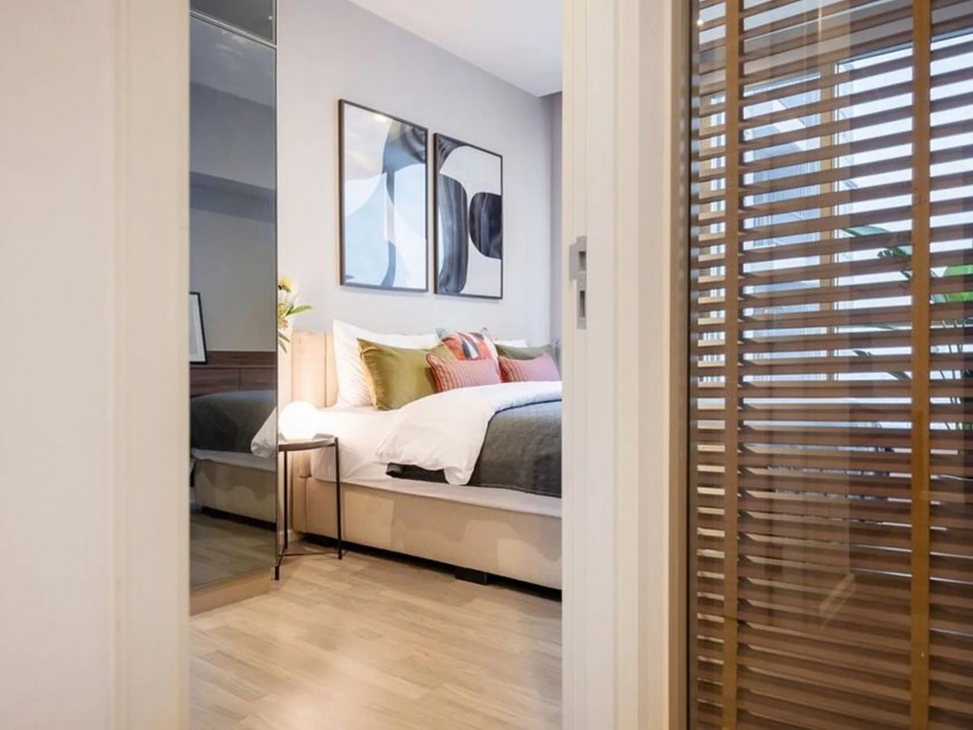 Property photos for The Room Sathorn - St.Louis
