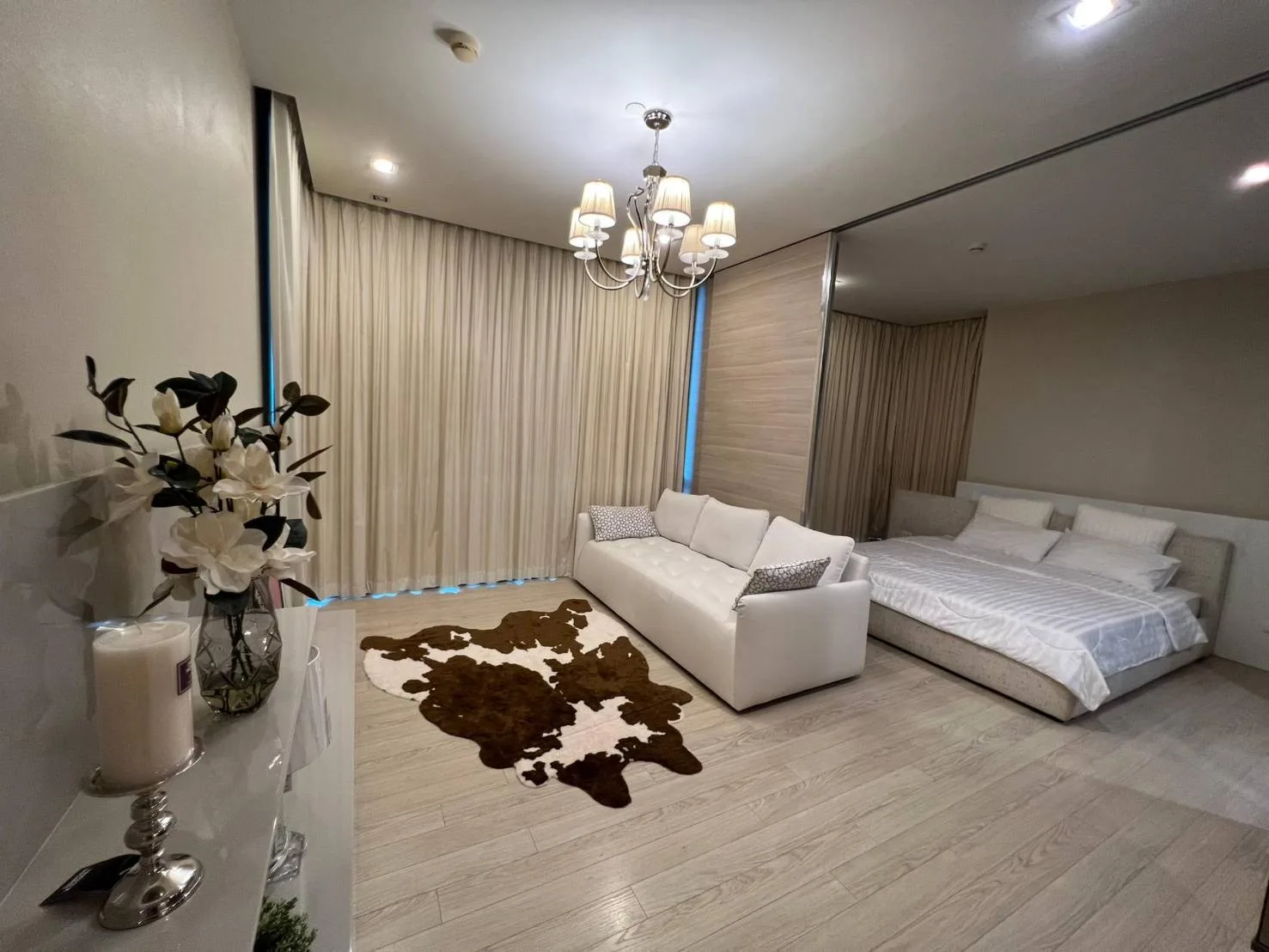 Property photos for The Room Sukhumvit 21