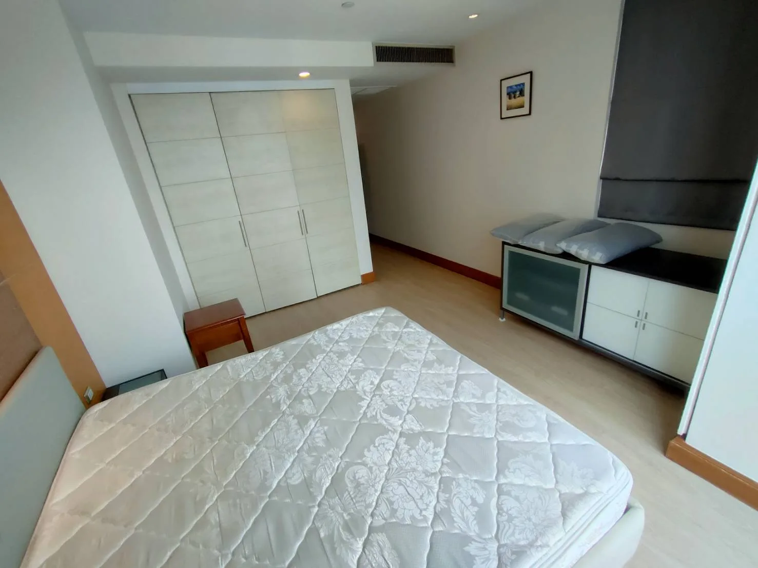 Property photos for Sky Villas Sathorn