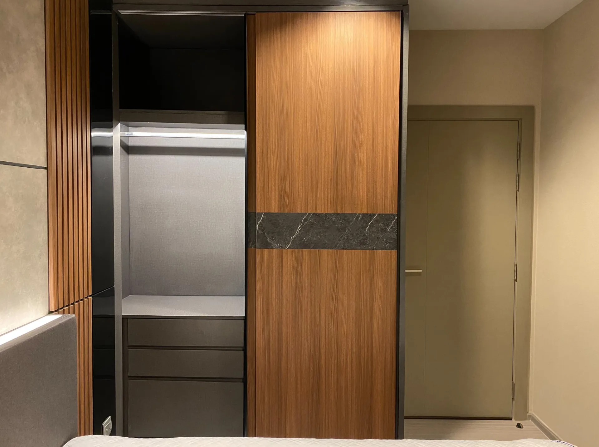 Property photos for LIFE Asoke - Rama 9