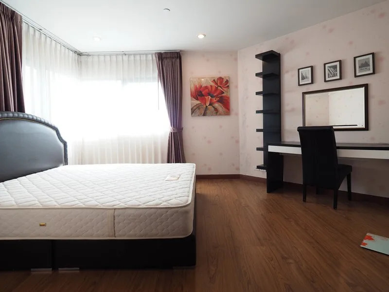 Property photos for Sathorn Gardens