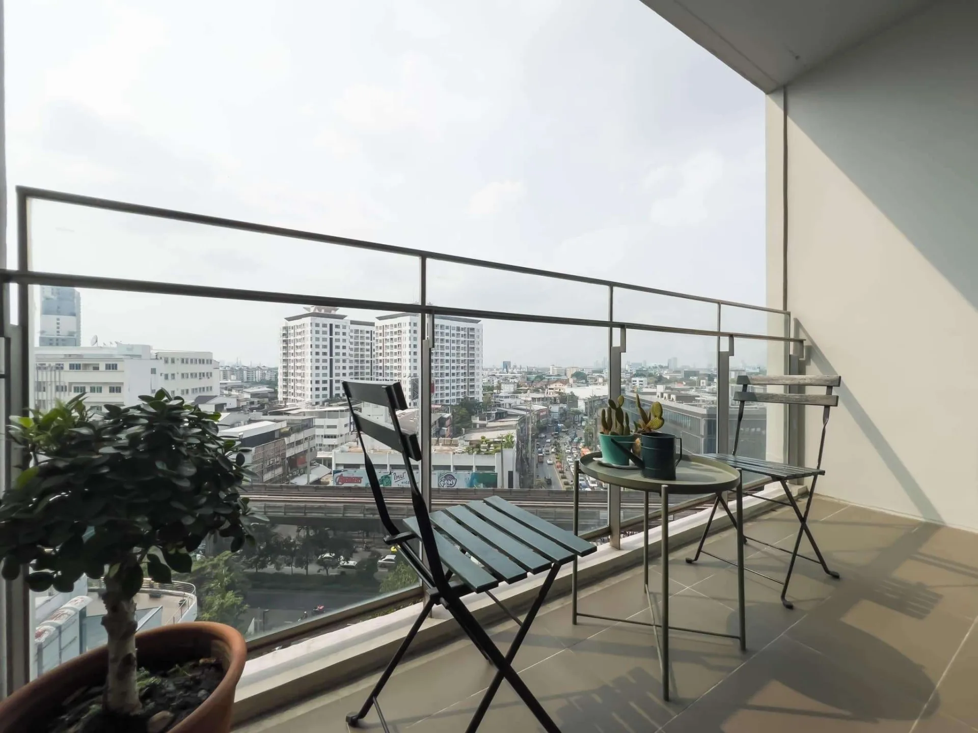 Property photos for The Room Sukhumvit 64