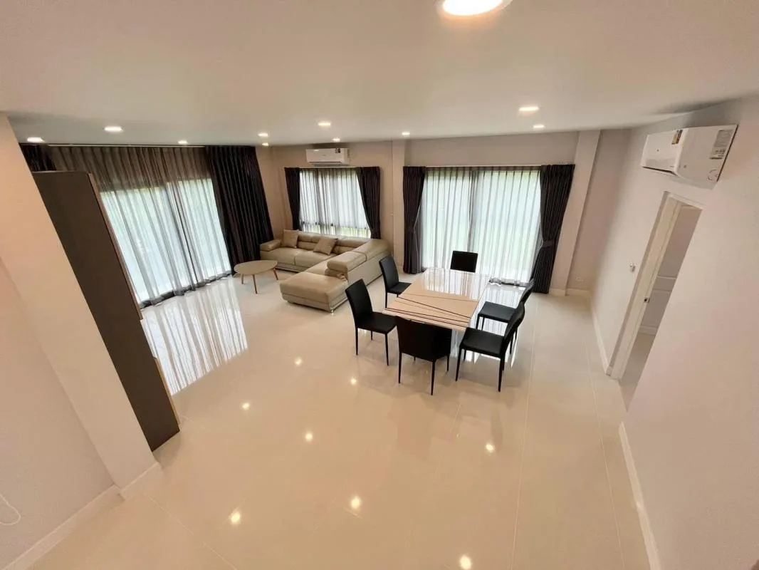 Property photos for Centro Phahol-viphawadee