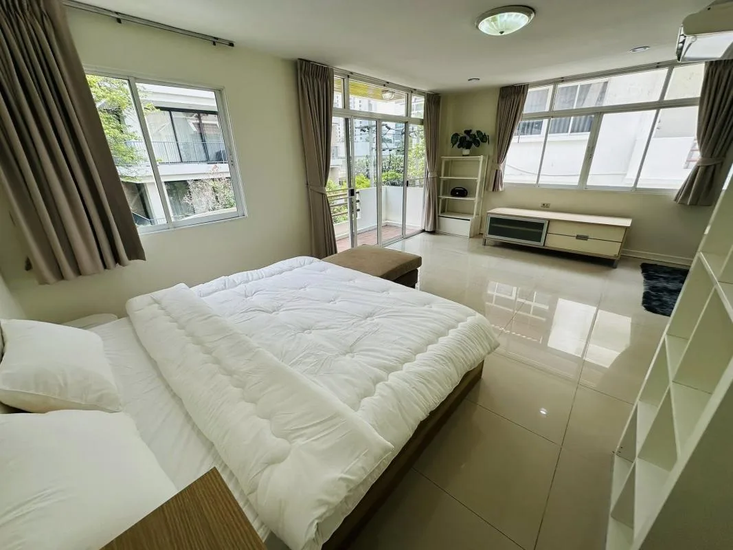 Property photos for Single House Suk. 31