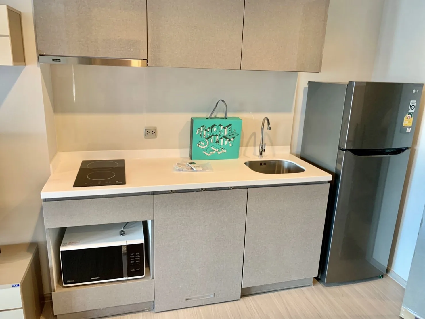Property photos for LIFE Asoke - Rama 9