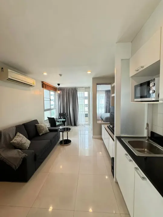 Property photos for The Clover Thonglor