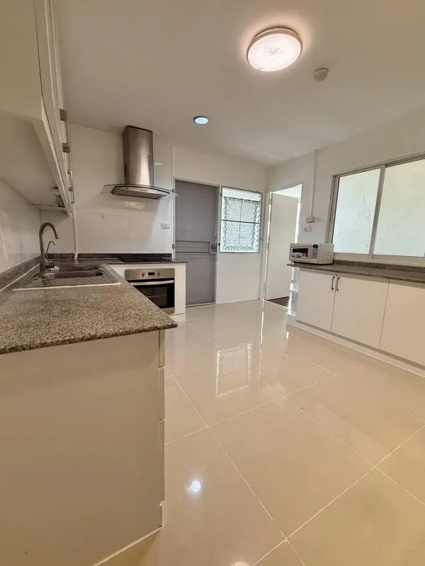 Property photos for D.S. Tower 1 Sukhumvit 33