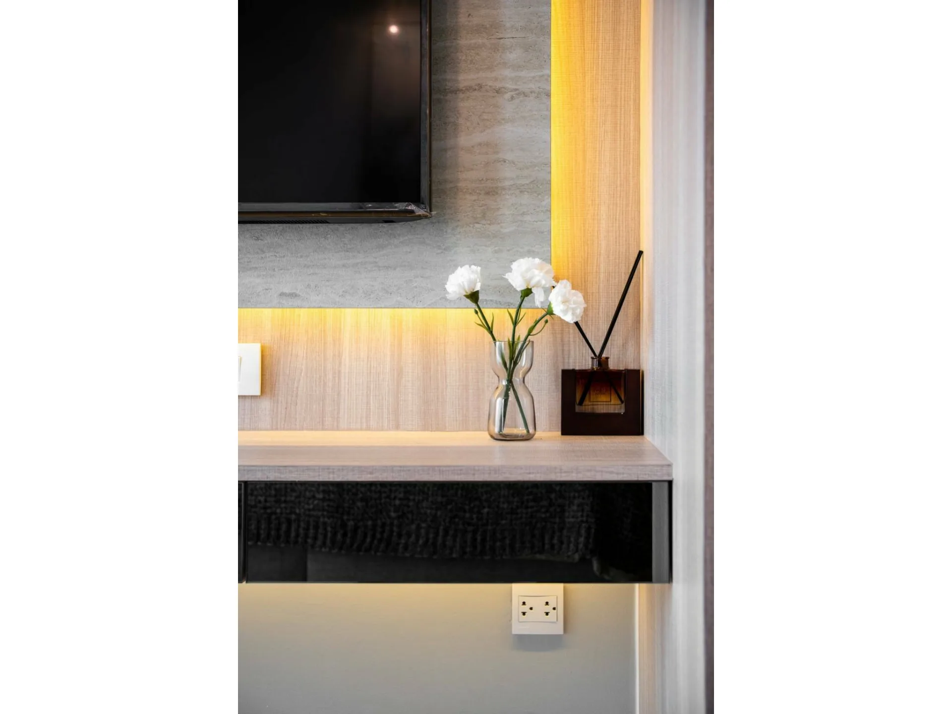Property photos for Life One Wireless