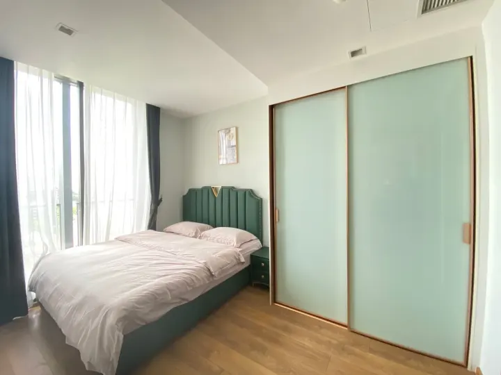 Property photos for Noble BE 33