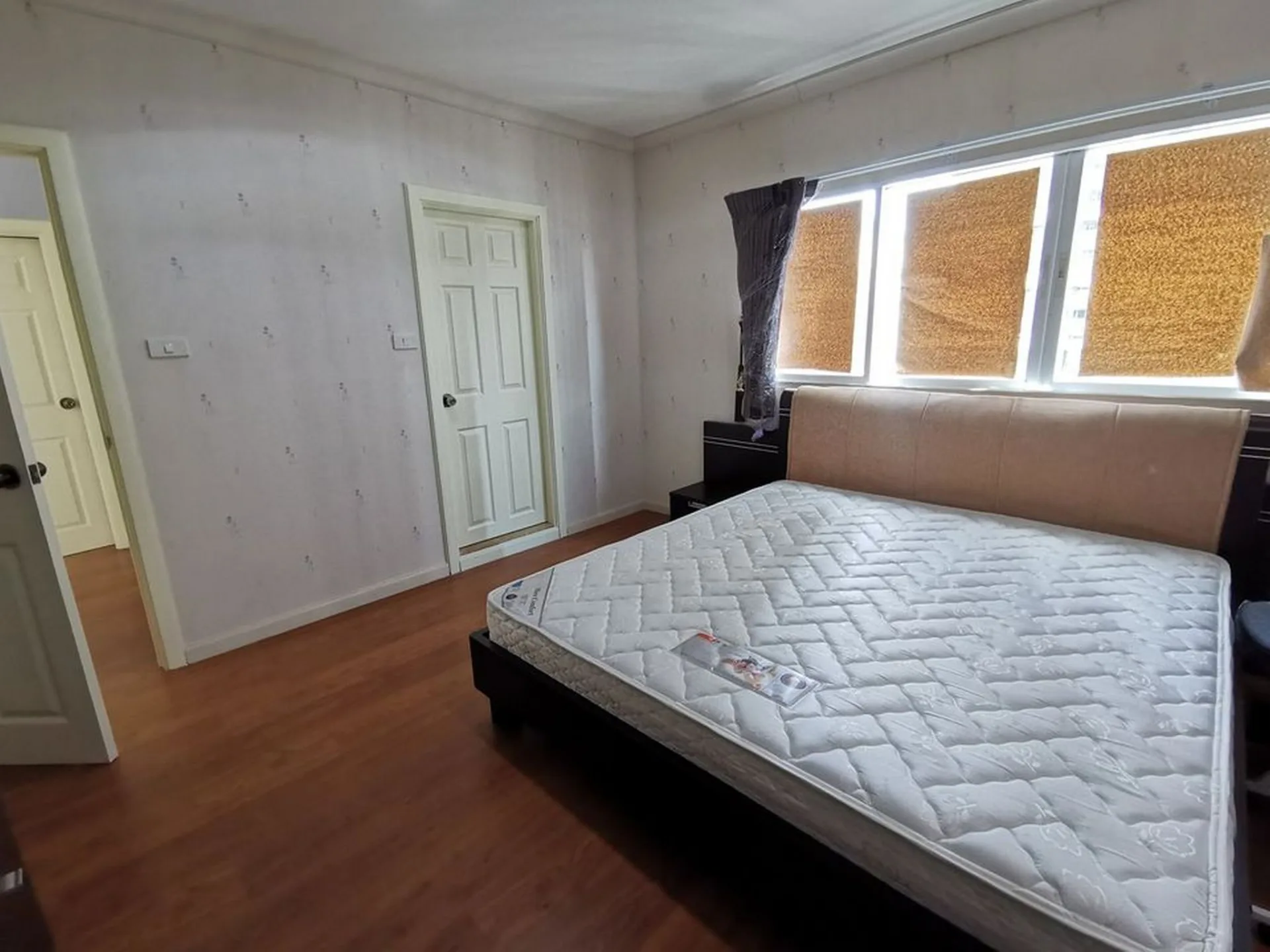 Property photos for Grand Park View