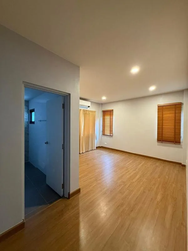 Property photos for The City Rama 9-ramkhamhaeng