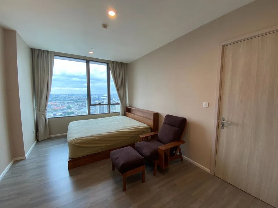 Property photos for 333 Riverside