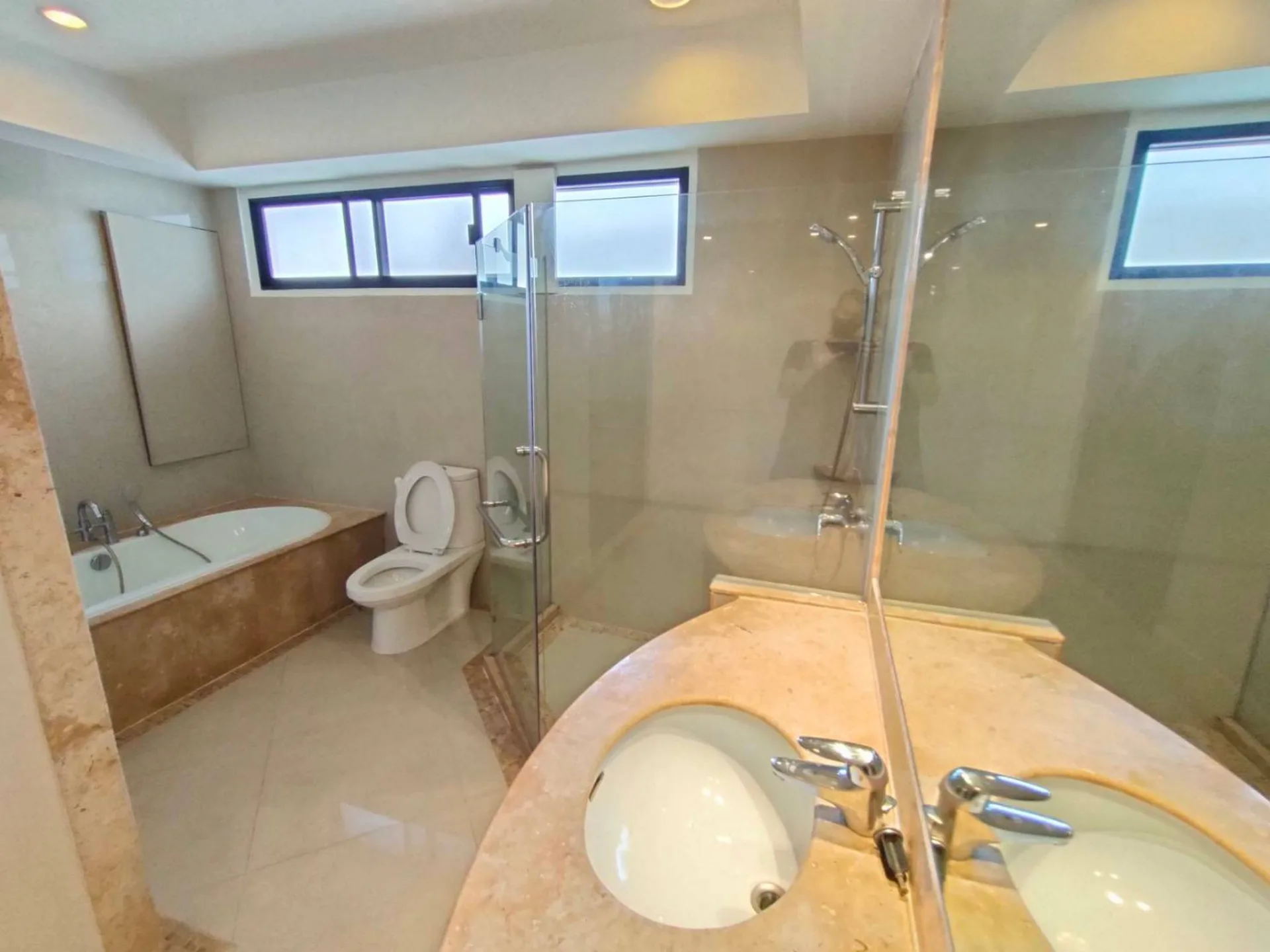 Property photos for Phirom Garden Residence