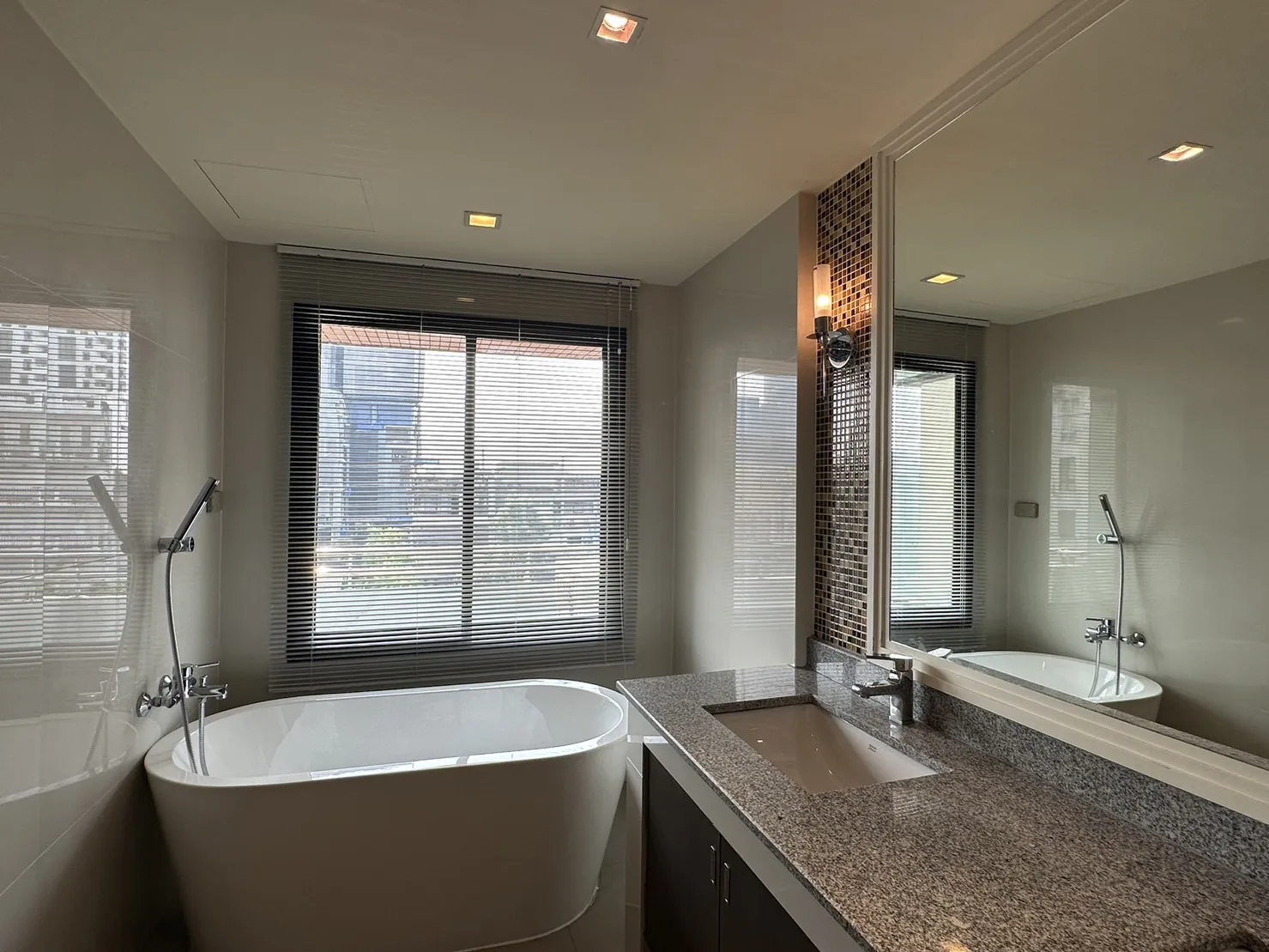 Property photos for Romsai Residence - Thong Lo