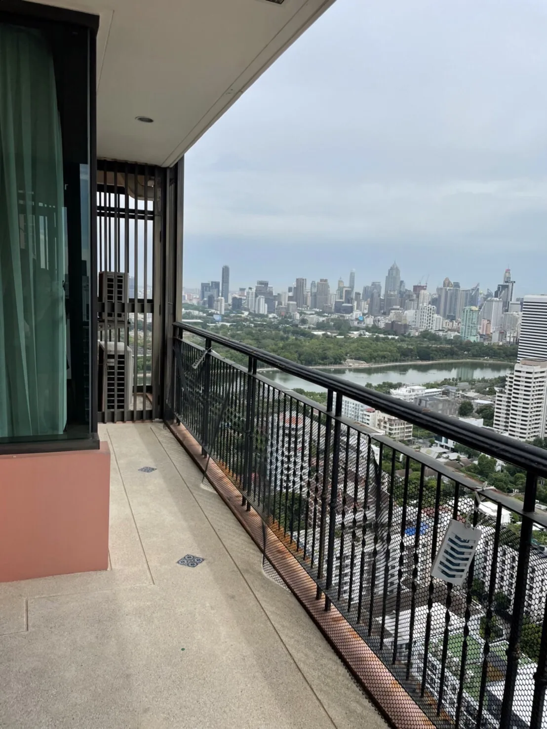 Property photos for Aguston Sukhumvit 22