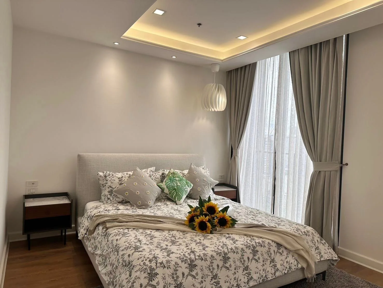 Property photos for Noble BE 33
