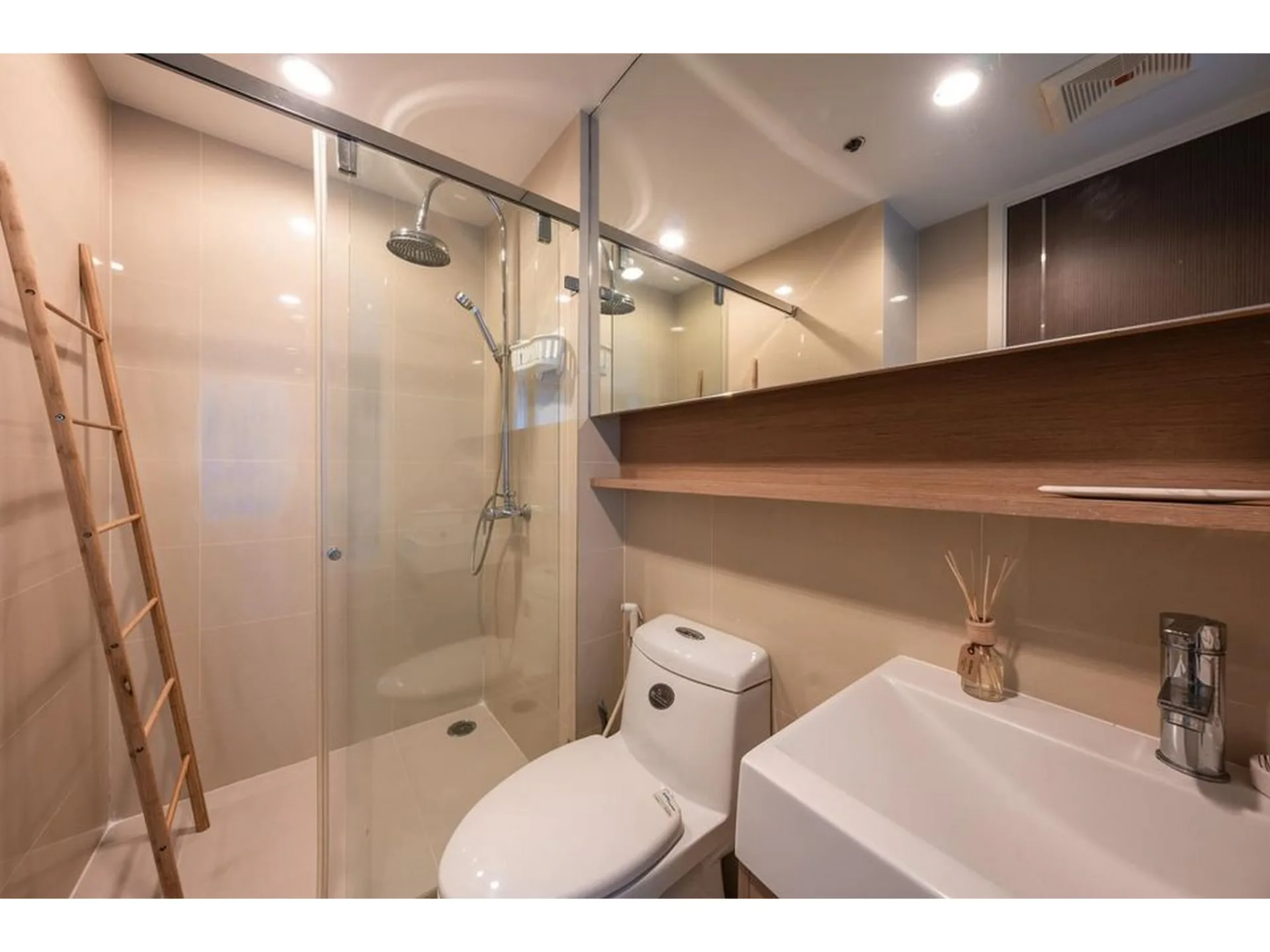 Property photos for 15 Sukhumvit Residences