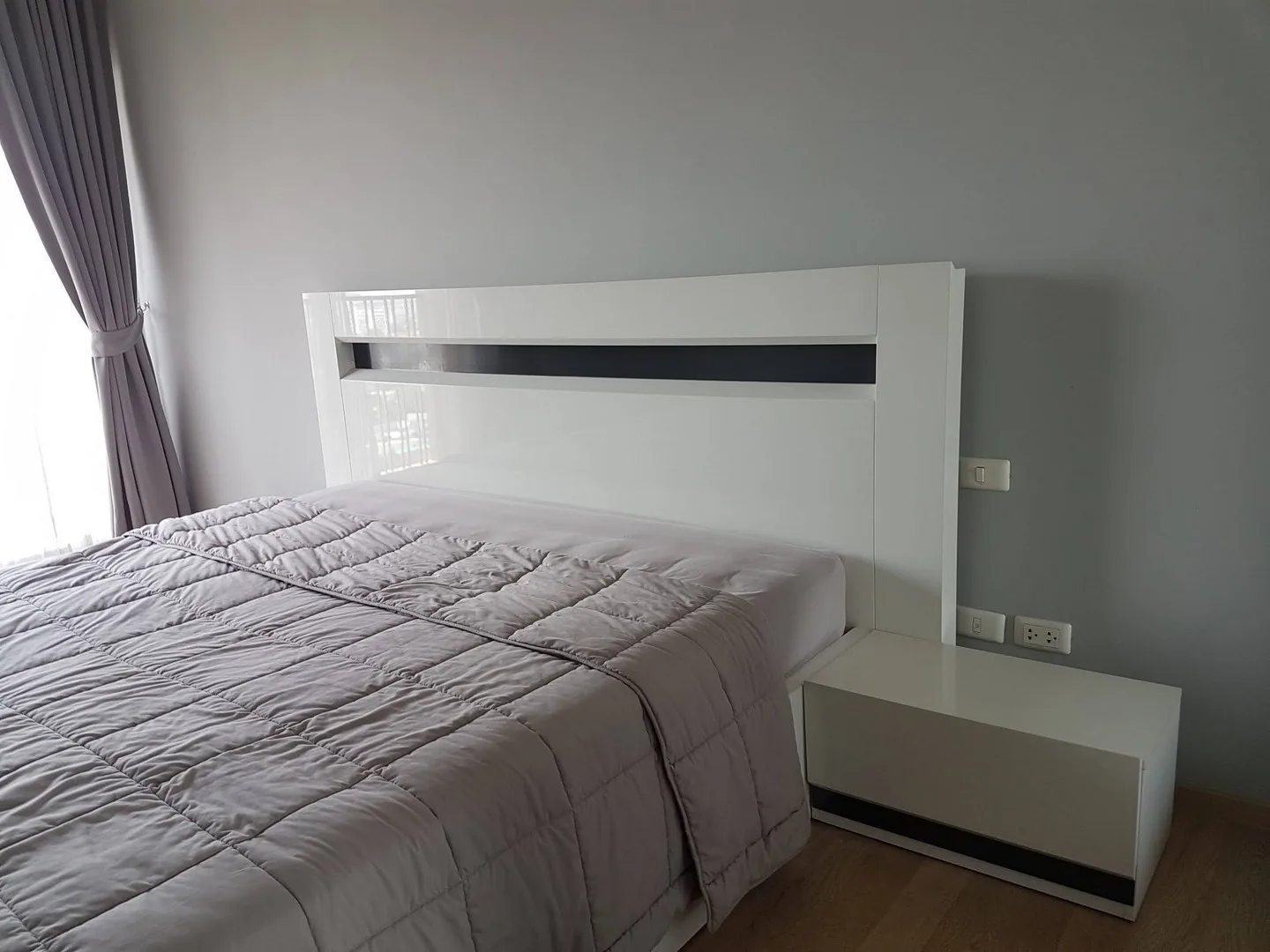 Property photos for Noble Refine