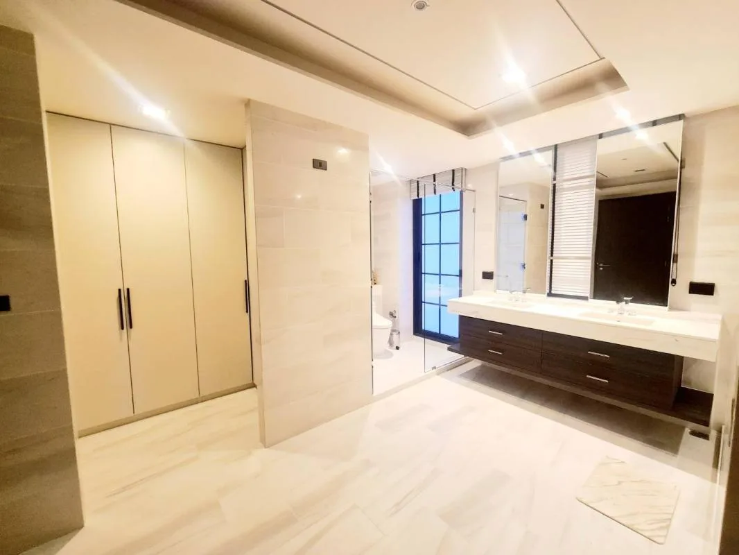 Property photos for Quarter 31